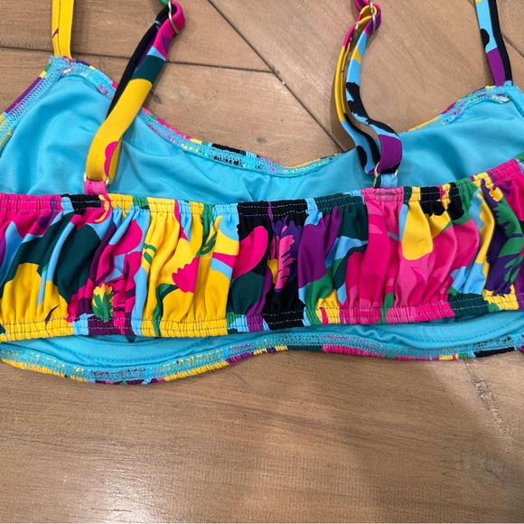 Kate Spade 2 piece. NWOT. Size Medium. - Picture 6 of 6